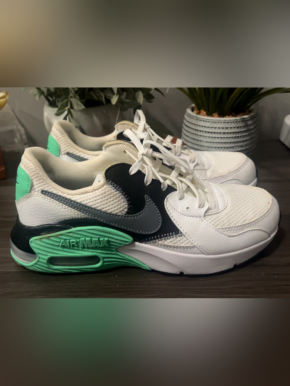 Nike Air Max Excee Women’s Sneakers Size 8